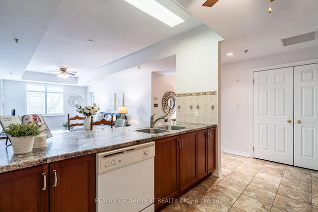 Additional image 10 of 391 Plains Rd Unit 301