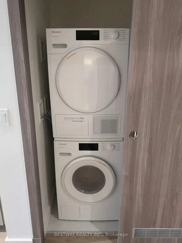 Additional image 15 of 27 McMahon Dr Unit 1505