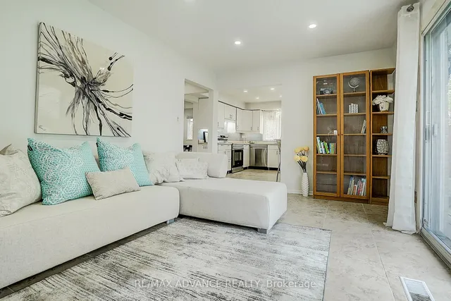 Additional image 11 of 86 Placentia Blvd