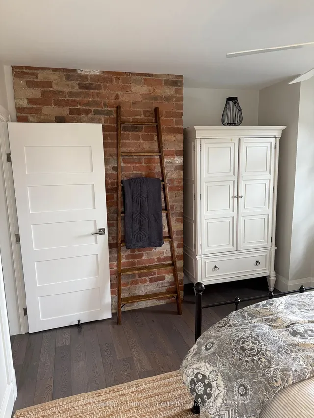 Additional image 27 of 93 Douglas Cres