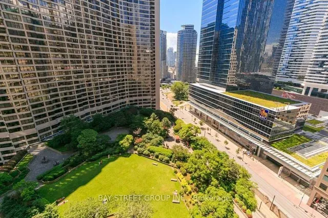 Additional image 6 of 33 Harbour Sq Unit 3019