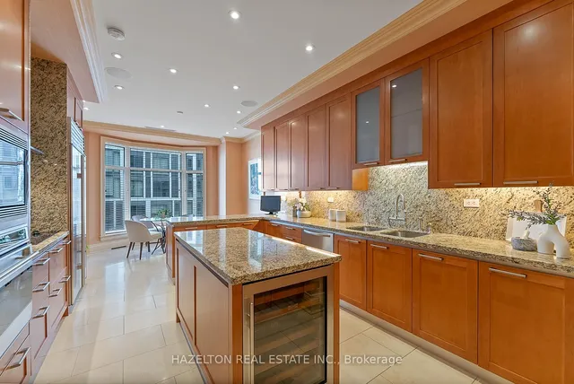 Additional image 23 of 1 St Thomas St Unit 14B