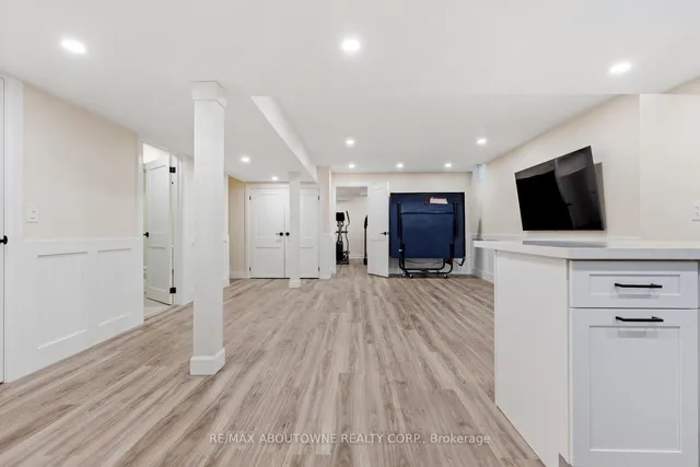 Additional image 27 of 22 Interlacken Dr