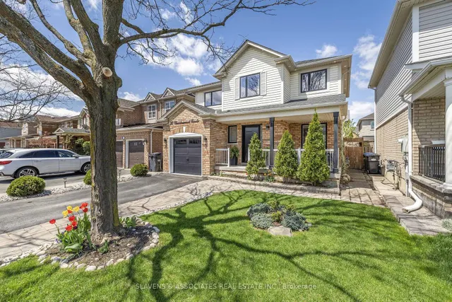 Additional image 3 of 30 Charleswood Circ