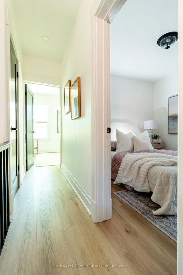 Additional image 31 of 30 Cedar Ave