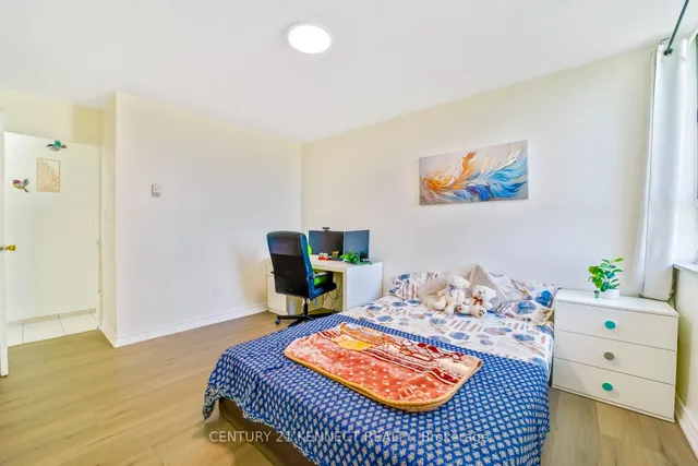 Additional image 19 of 1 Massey Sq Unit 2901