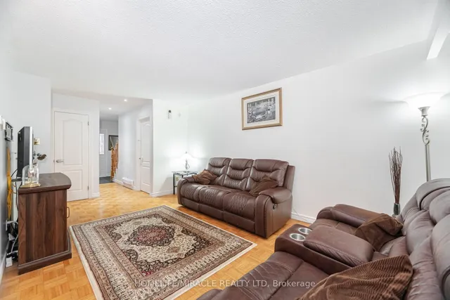 Additional image 15 of 341 Military Tr Unit 70