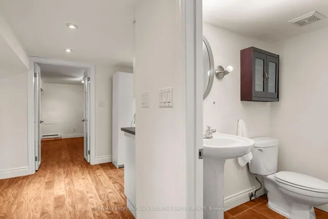 Additional image 32 of 39 Burnfield Ave