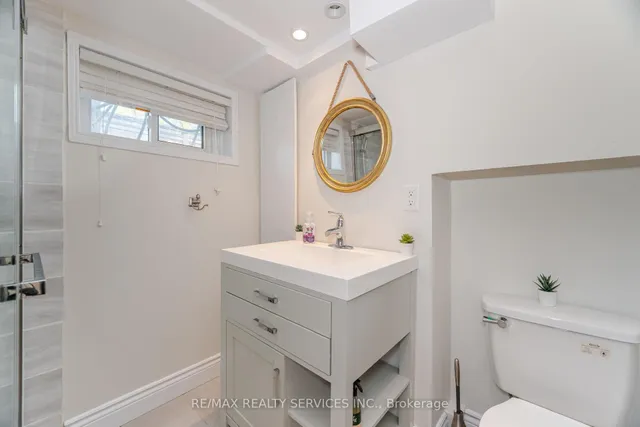 Additional image 45 of 2 Ferndale Cres