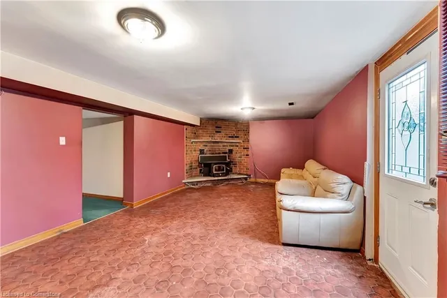 Additional image 32 of 43 Curtis Dr