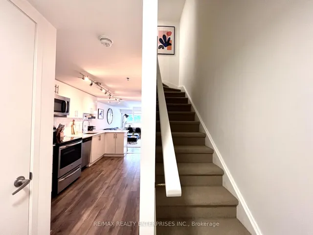 Additional image 10 of 11 Superior Ave Unit TH1