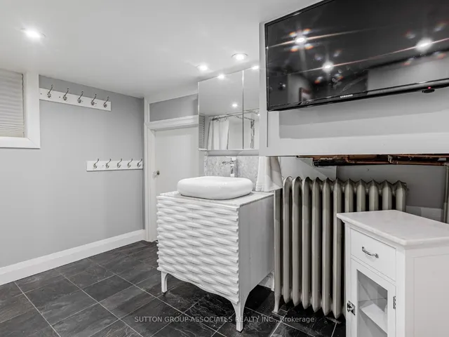 Additional image 31 of 20 Glengrove Ave