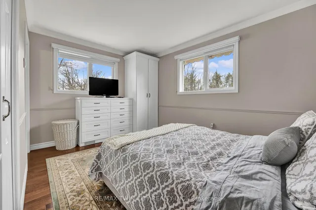 Additional image 14 of 10566 SECOND Line