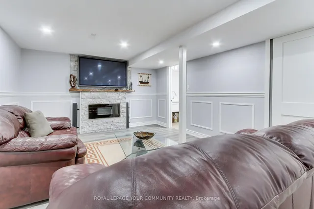 Additional image 34 of 41 Mandarin Cres