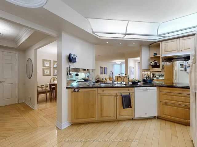 89 Skymark Dr Unit 610