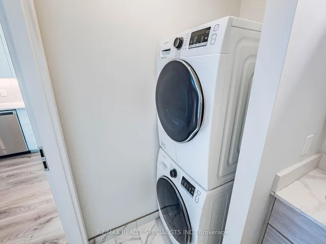 Additional image 35 of 60 Frederick St Unit 1112