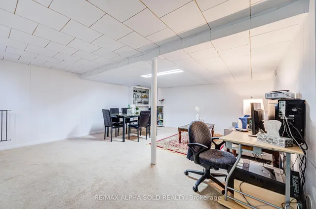 Additional image 35 of 71 Vauxhall Dr