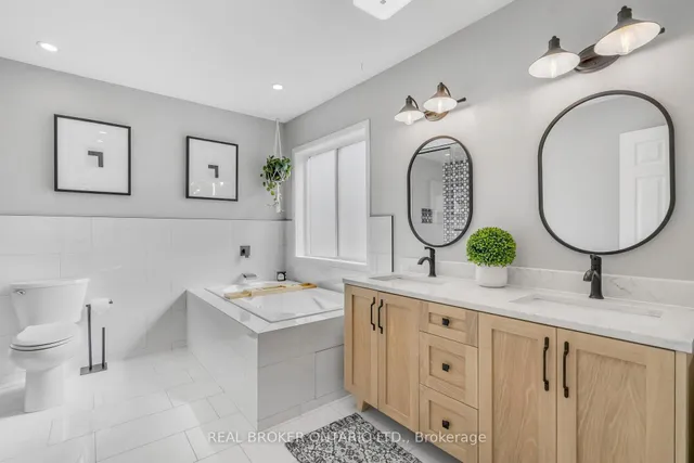 Additional image 29 of 1036 Hemstreet Cres