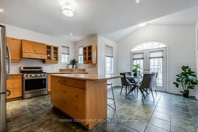 Additional image 17 of 8 Hackney Crt