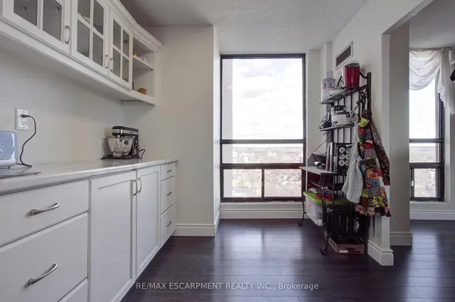 Additional image 12 of 222 Jackson St Unit 1406