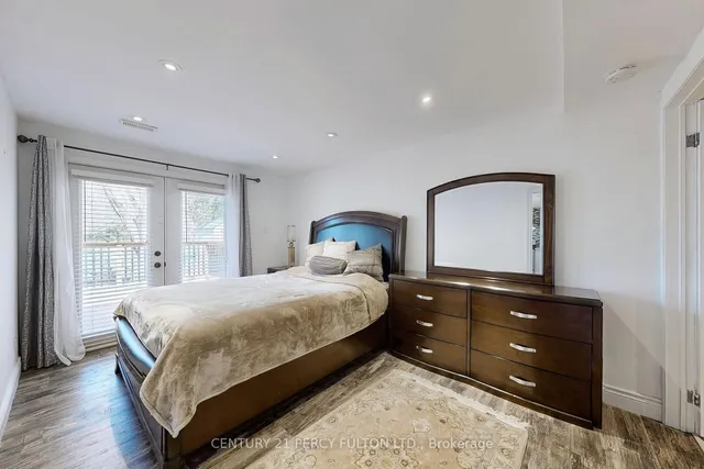 Additional image 15 of 3489 New St