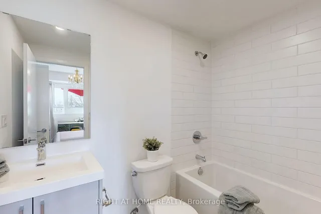 Additional image 19 of 385 Osler St Unit 202