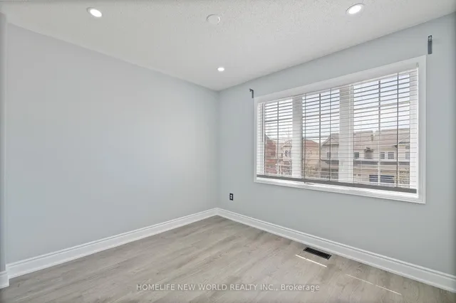 Additional image 12 of 4884 Capri Cres