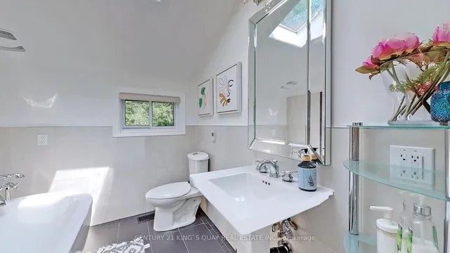 Additional image 30 of 21 Rialto Dr