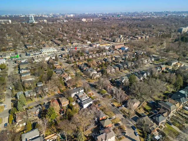 Additional image 43 of 231 Grenview Blvd