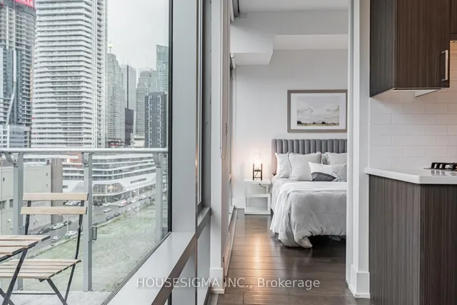 Additional image 20 of 39 Queens Quay Unit 1039