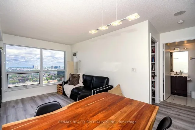 Additional image 13 of 151 Village Green Sq Unit 2710