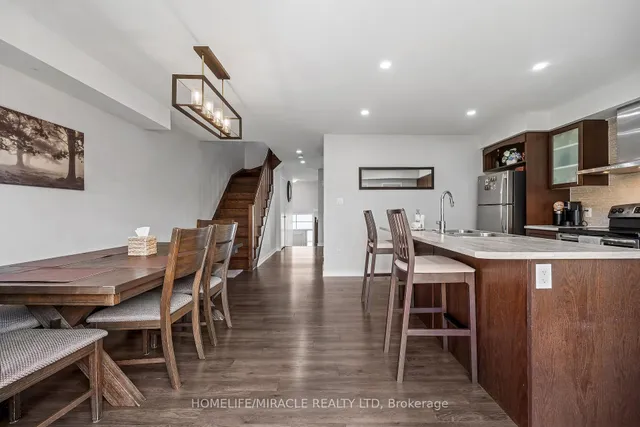 Additional image 40 of 66 Crafter Cres