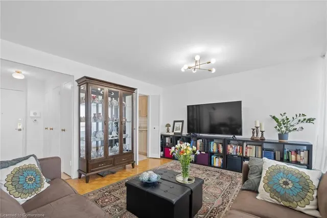 Additional image 5 of 135 Antibes Dr Unit 402