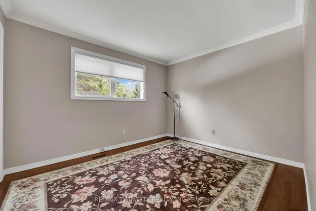 Additional image 17 of 10566 SECOND Line