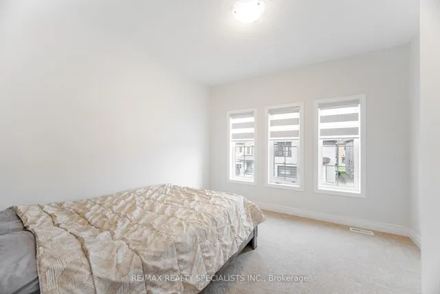 Additional image 39 of 15 Duxbury Rd