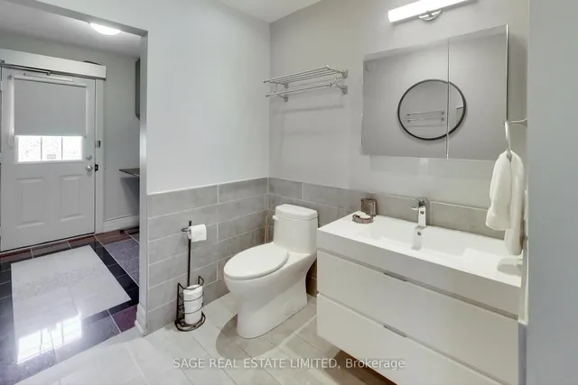 Additional image 22 of 108 Madawaska Ave