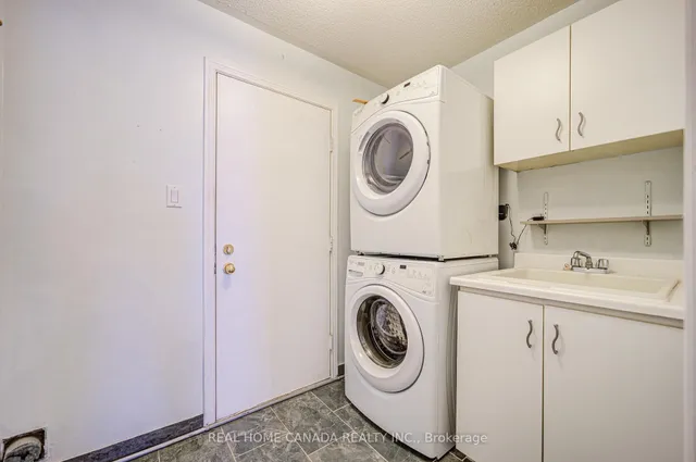 Additional image 11 of 2735 Kingsway Dr