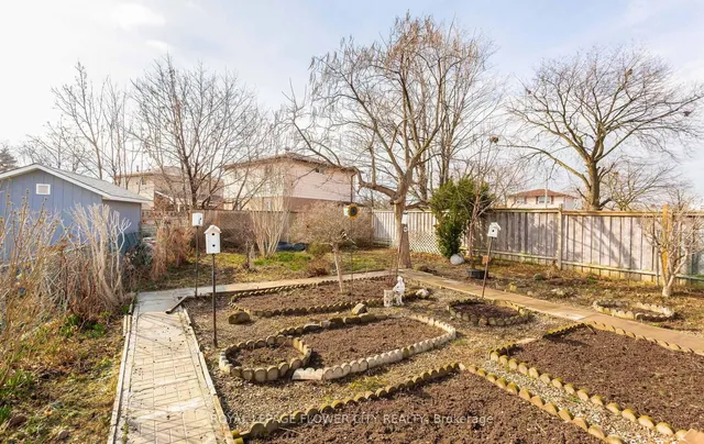 Additional image 33 of 67 Sutherland Ave