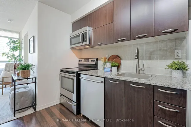 Additional image 16 of 38 Joe Shuster Way Unit 721