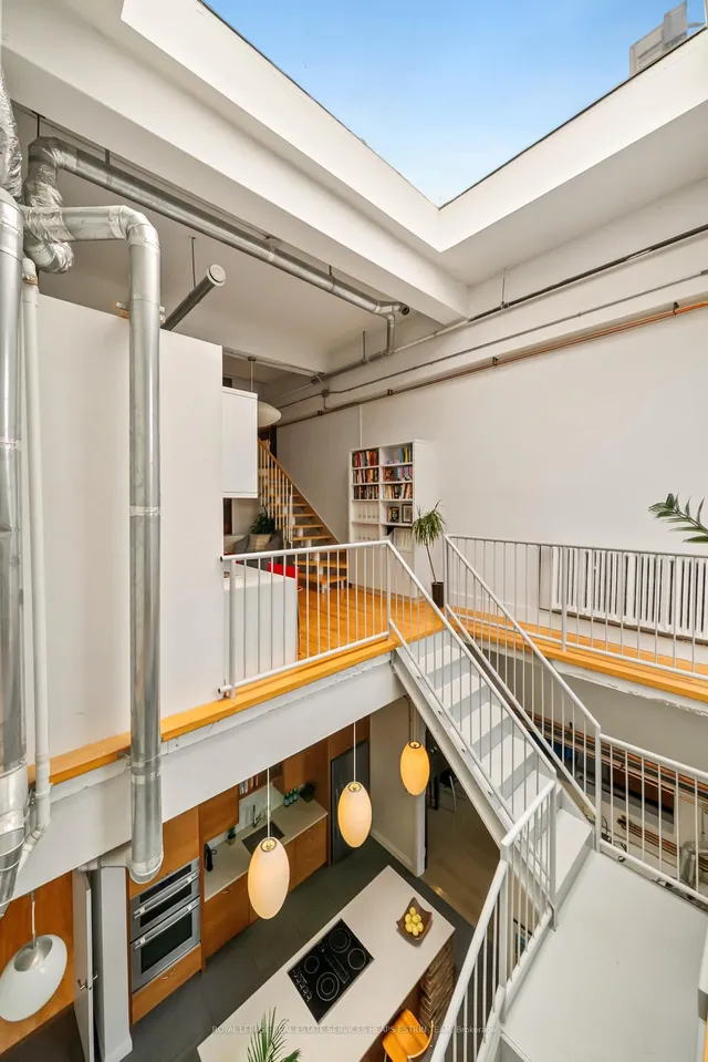 Additional image 2 of 264 Seaton St Unit 205