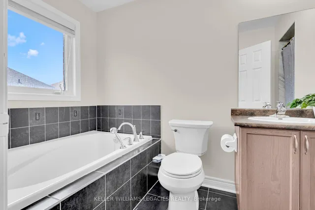 Additional image 22 of 8 Betty Nagle St