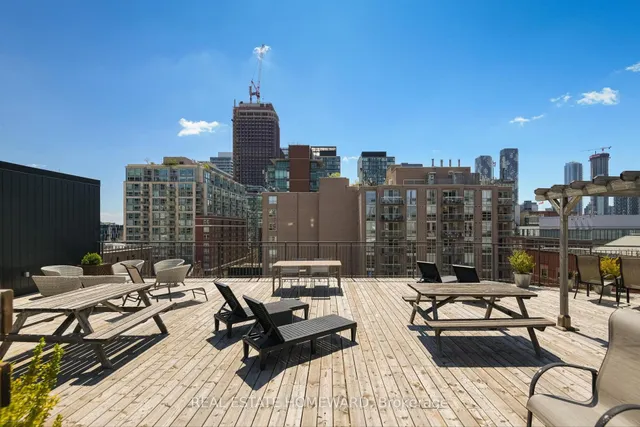 Additional image 39 of 90 Sherbourne St Unit 405