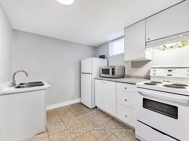 Additional image 25 of 33 Everett Cres