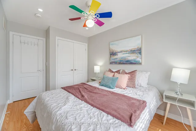 Additional image 30 of 15 Versailles Cres