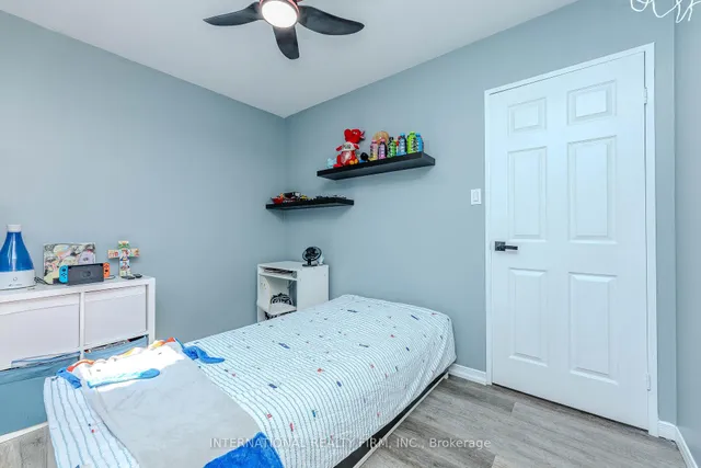 Additional image 18 of 1291 Consort Cres