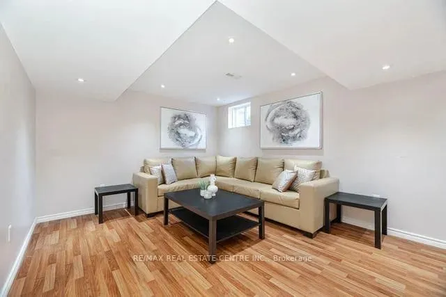 Additional image 32 of 643 Hamilton Cres