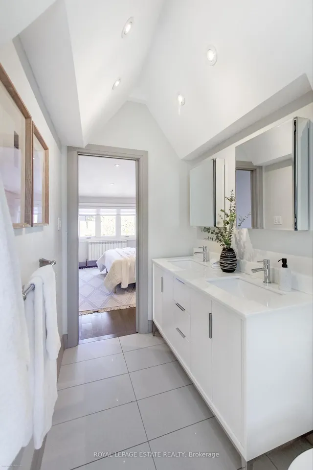 Additional image 20 of 243 Ontario St