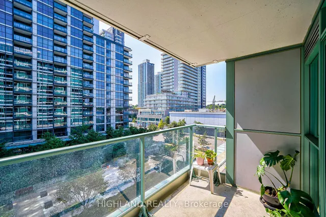 Additional image 21 of 15 Singer Crt Unit 512