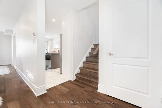 Additional image 19 of 2 Bramoak Cres