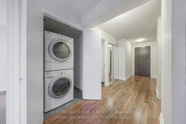 Additional image 7 of 125 Village Green Sq Unit 706